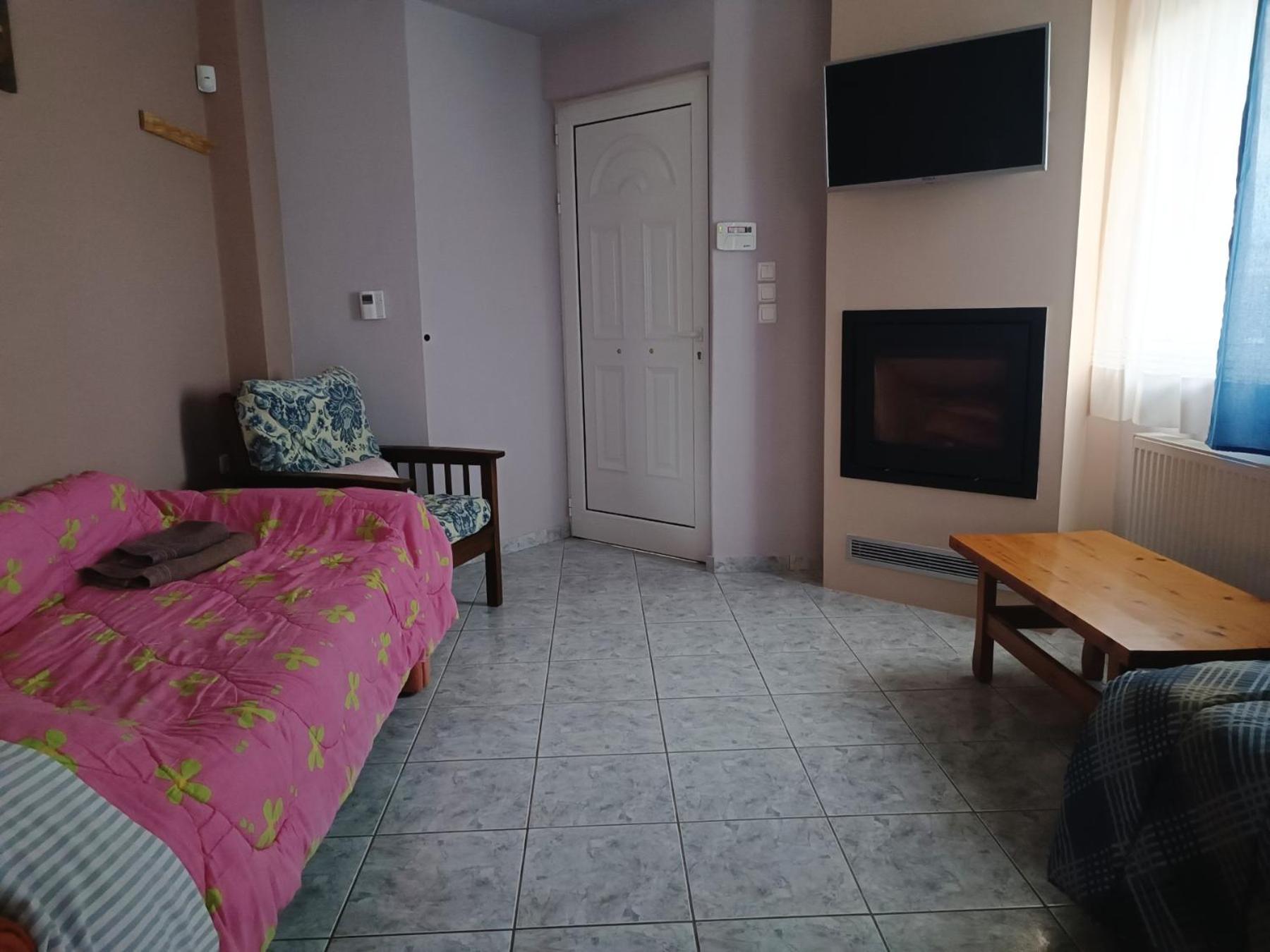 Rea'S House Vrahati Екстериор снимка