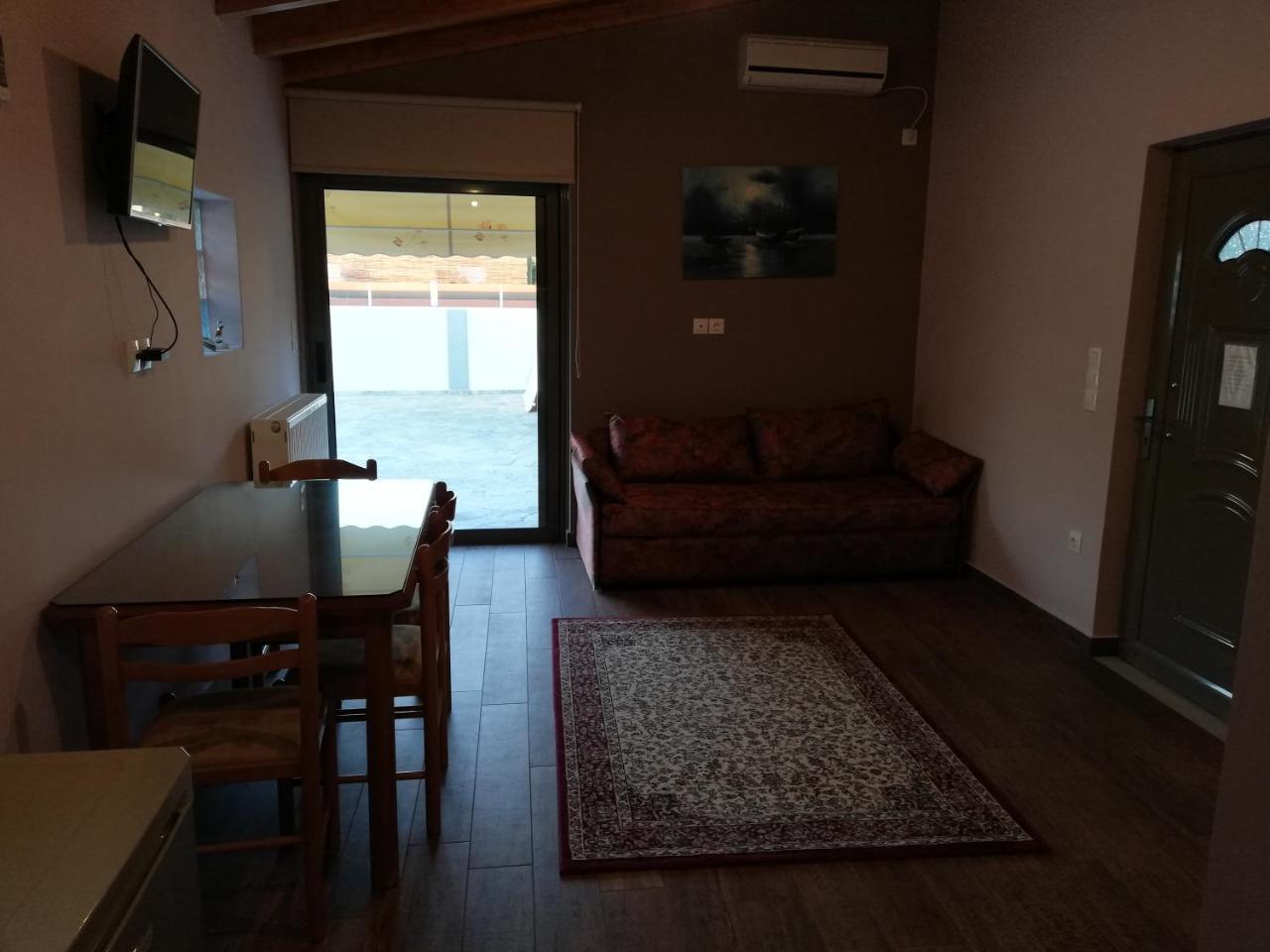 Rea'S House Vrahati Екстериор снимка