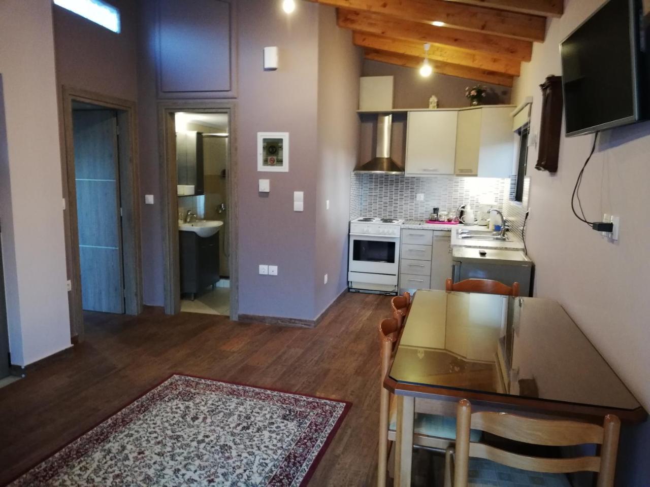 Rea'S House Vrahati Екстериор снимка